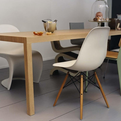 Cadeira Eames em Plástico DSW / Ácer Dourado